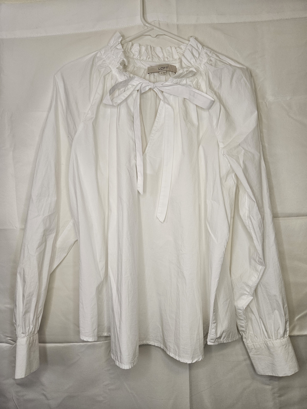 LOFT White Ruffle Tie-Neck Long Sleeve Blouse Peasant Farmhouse Office Casual